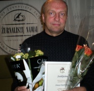 Vladimiro Beresniovo nuotraukoje:  vienintelis feljetonus rašantis kaunietis žurnalistas, LŽS narys Arūnas Dambrauskas 
